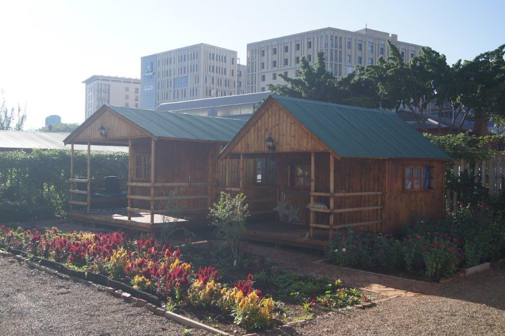 Housing Tuks 4-581.jpg